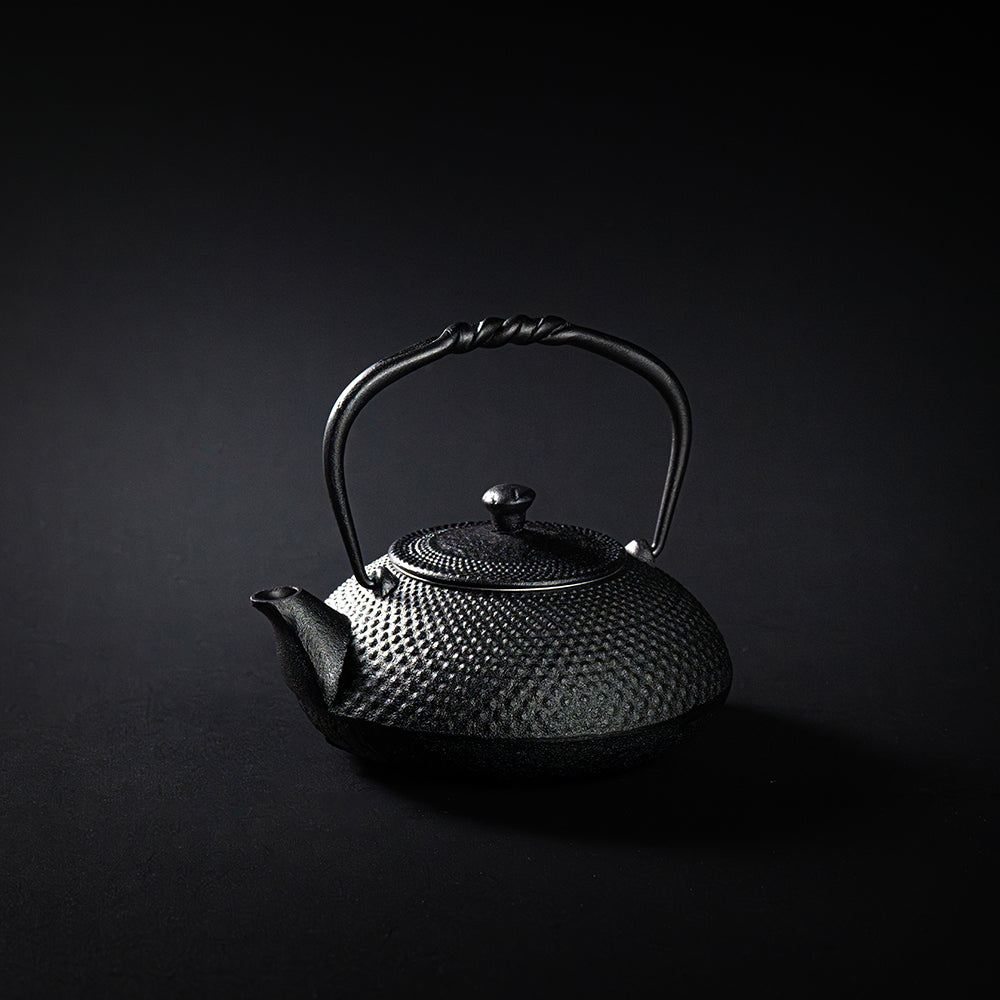 Nambu Ironware Small Teapot Arale 0.5L