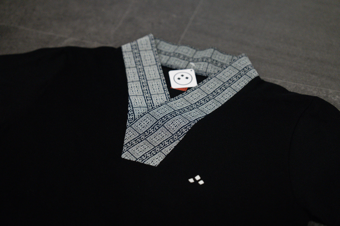 JUBANT shirt (Ainu pattern)