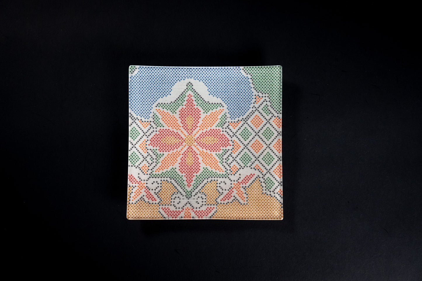 Oshima Tsumugi square plate 13cm checkered pattern